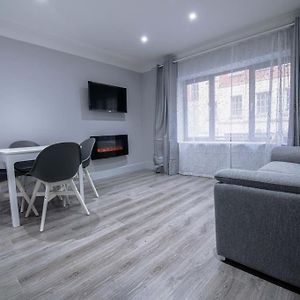 Appartement à 2 Chambres à Coucher