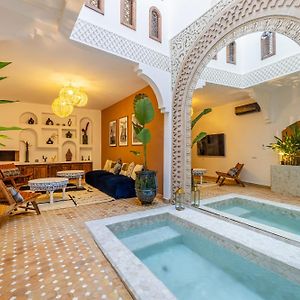 Villa à 3 Chambres à Coucher