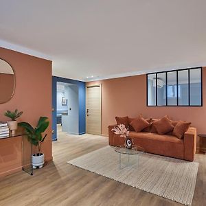 Appartement à 2 Chambres à Coucher