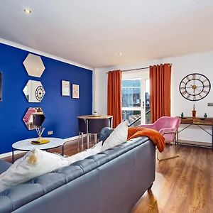 Appartement à 2 Chambres à Coucher