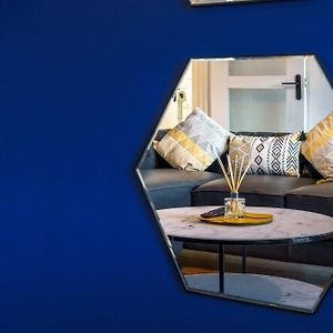 New Slick Finnieston Pad W/ Free Parking