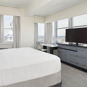 Chambre Grand Lit King-Size aux Étages Supérieurs