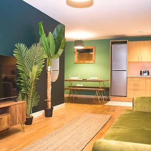Appartement à 2 Chambres à Coucher