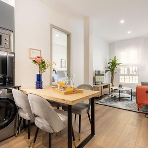 Cozy Ground-Floor Apartment For 4 In Chamberi Quevedo V