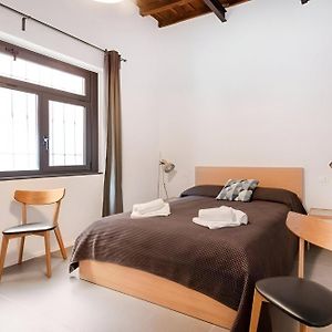 Golden House Buddyrent
