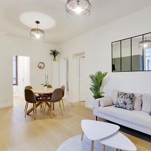 Appartement à 2 Chambres à Coucher
