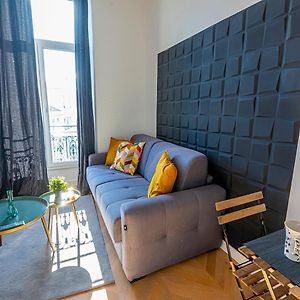 304 B Charming 2 Room Apartment Refurbished Super
