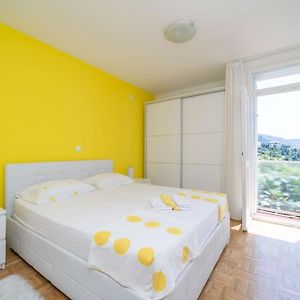 Apartment Tajchi, 5 Min From Rixos Beach