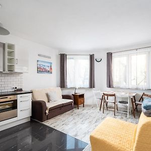 Appartement à 2 Chambres à Coucher