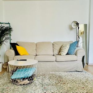 Appartement à 2 Chambres à Coucher