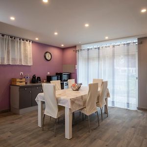 Appartement à 2 Chambres à Coucher