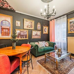 Appartement à 2 Chambres à Coucher