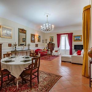 La Casa Di Dante