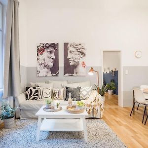 Appartement à 2 Chambres à Coucher