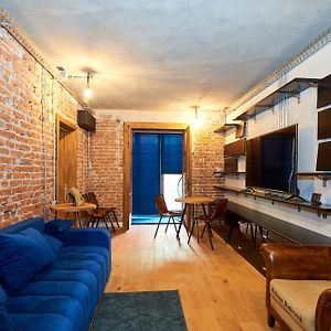 Chic Stay - Free Netflix, Coffee & Water Included