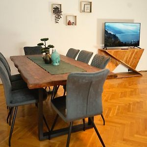Appartement à 3 Chambres à Coucher