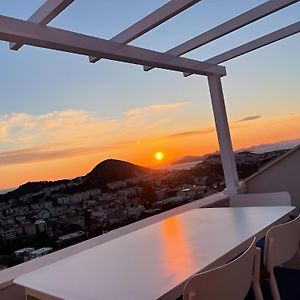 Breathtaking Sea View Apartment Near The Old City