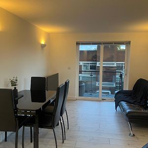 Appartement à 2 Chambres à Coucher