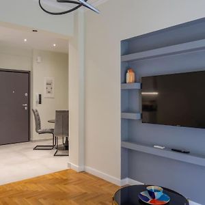 Contemporary Comfort In Athens