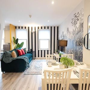 Appartement à 2 Chambres à Coucher