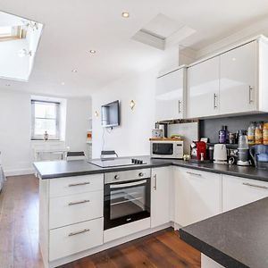Chancery'S Loft Private Apartment