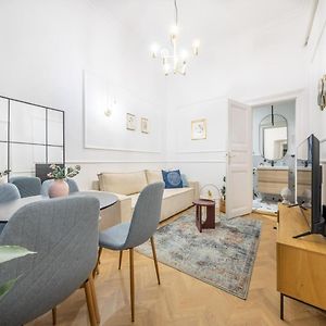 Sass Twins Apartment Next To The Basilica S2