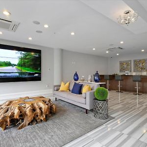 Luxury Studio Near Center City