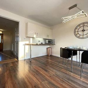 Stylish Stay In Vibrant Salford, Manchester!