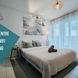 Studio Lit Queen-Size
