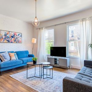 Chez Mont Royal Apartments!