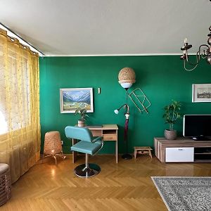 Appartement à 2 Chambres à Coucher