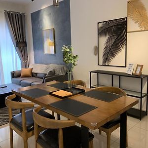 Appartement à 2 Chambres à Coucher