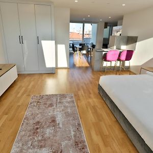 Vienna Lotus Apartments