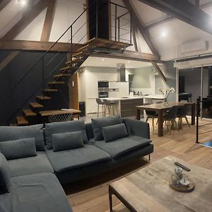 Appartement à 3 Chambres à Coucher