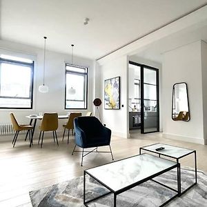 Appartement à 2 Chambres à Coucher