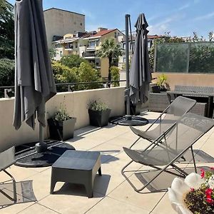 Toit Terrasse Dans Residence Avec Piscine