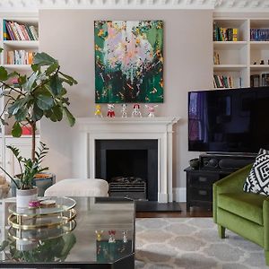 Luxurious Apartment In Kensington