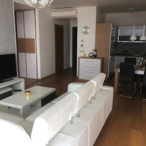 Downtown Apartment In The Heart Of The New City Center, 4 Persons, Parking