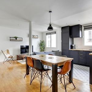 Appartement à 2 Chambres à Coucher
