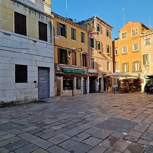 Veneziacentopercento La Forcola Apartment, Next To Rialto Bridge