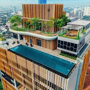 Ceylonz Suites Klcc By Twin Tower View
