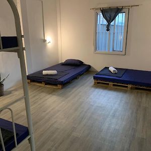 Dormitory Room Mixed