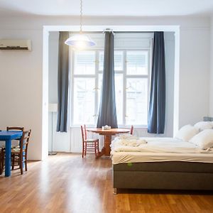 Violin Apartments