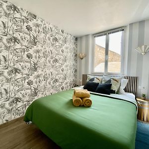 Junglissime - By Best Keys - Deco Jungle & Grand Patio Prive - 1 Chambre Separee & 1 Canape Convertible - Centre Ville - Smart Tv - Wifi Fibre - Check-In Autonome - Parking Facile & Gratuit