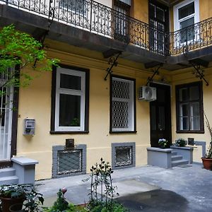 Amethyst Apartments - Radnoti