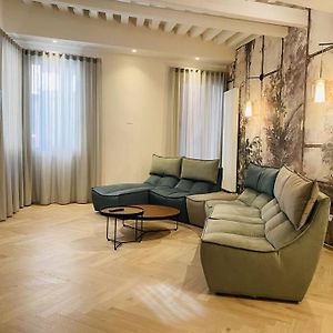 Sweet Time Venice, Luxury San Marco Frezzaria Apt!