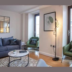 Appartement à 2 Chambres à Coucher