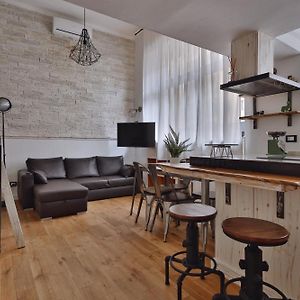 Appartement à 2 Chambres à Coucher