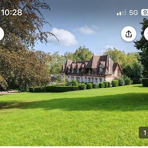 Un Appartement Dans Un Chateau