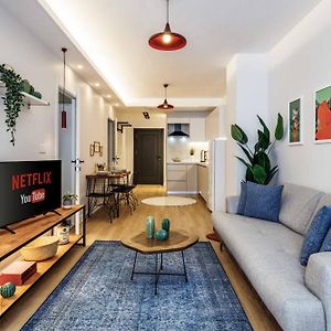 Monnas Suite